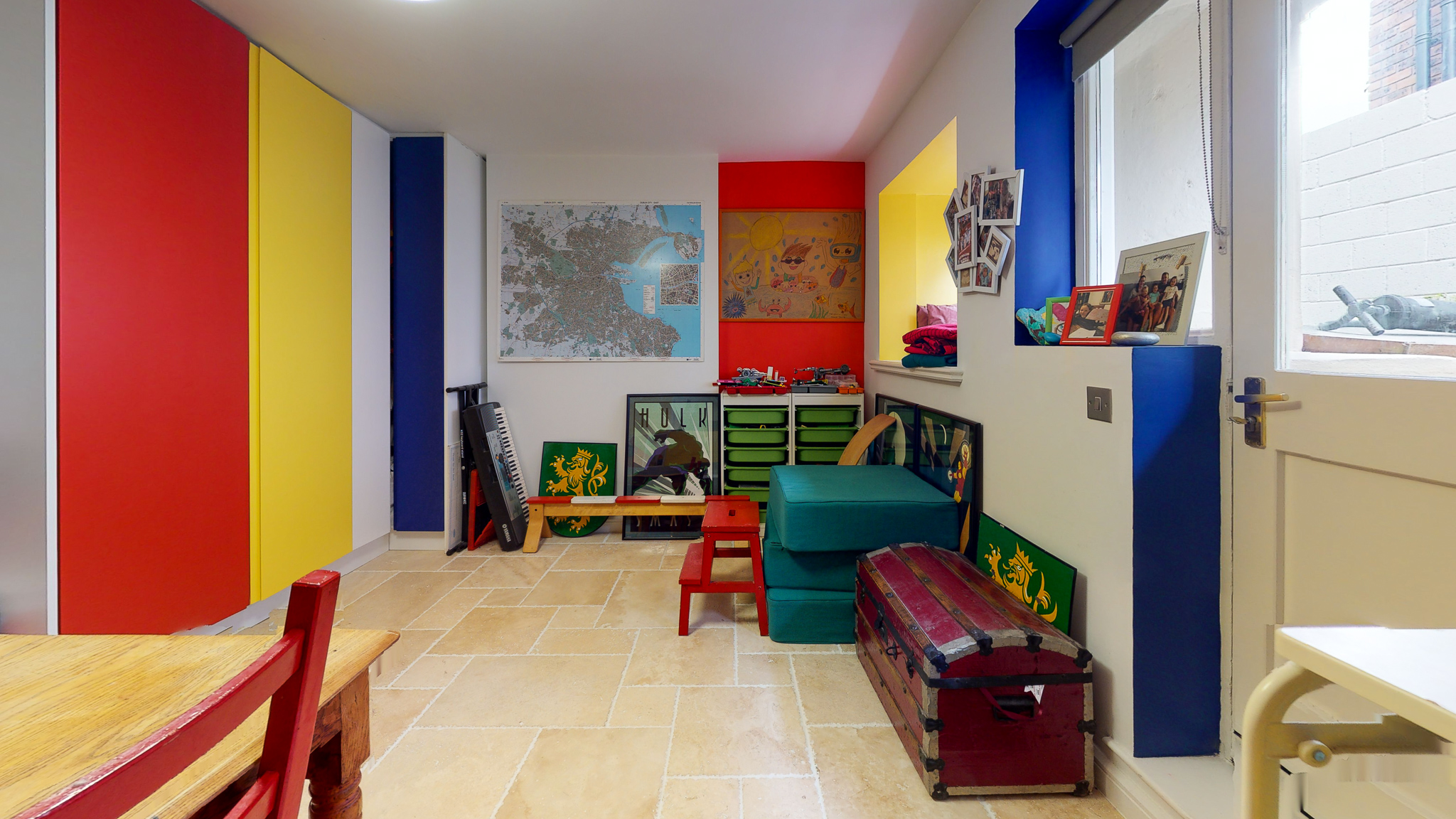 childrens play room